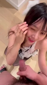 母狗最爱颜射吞精